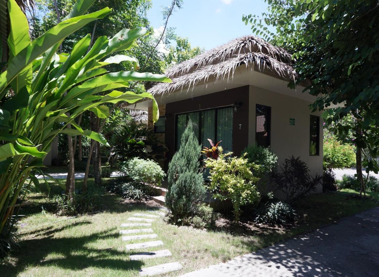 Papa'S Home And Rabbit Cafe Ban Mai  Exterior photo